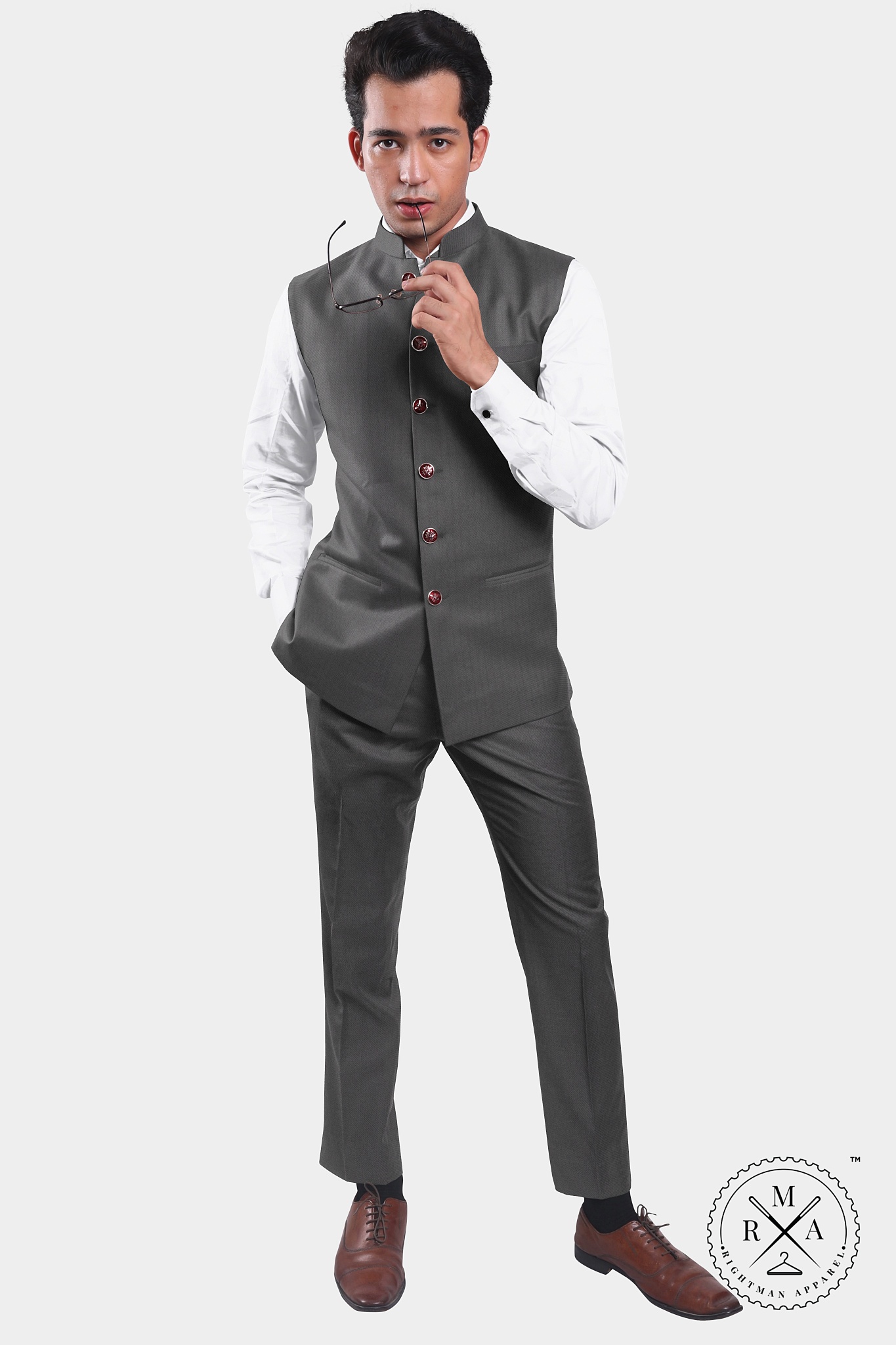 Elegant men's suit, Grey, Slim Fit, Jacket, Vest and Pants - C3927